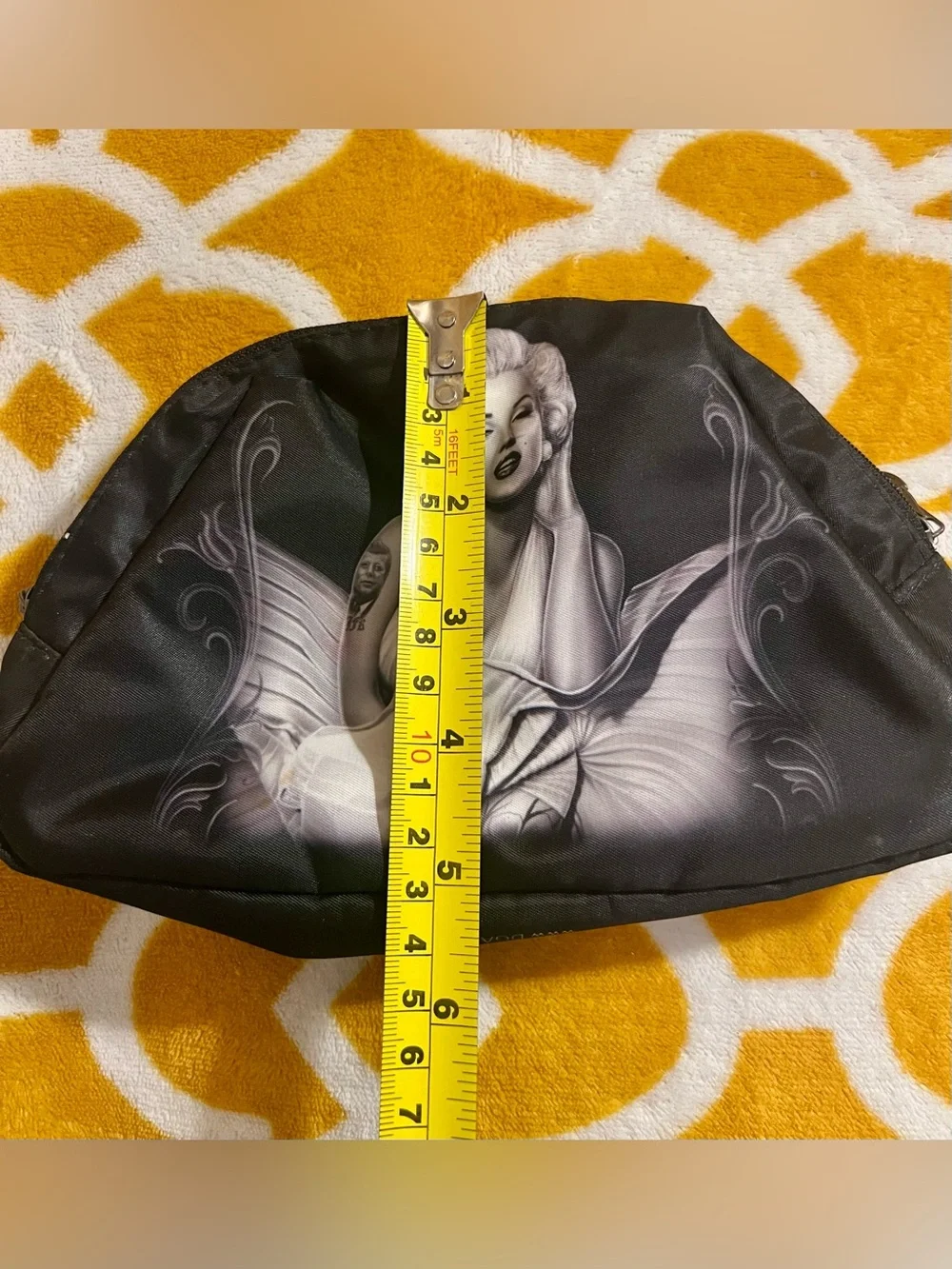 DGA Black/Gray Zipper Makeup Bag Pouch Marilyn Monroe Print 9 x 5 in